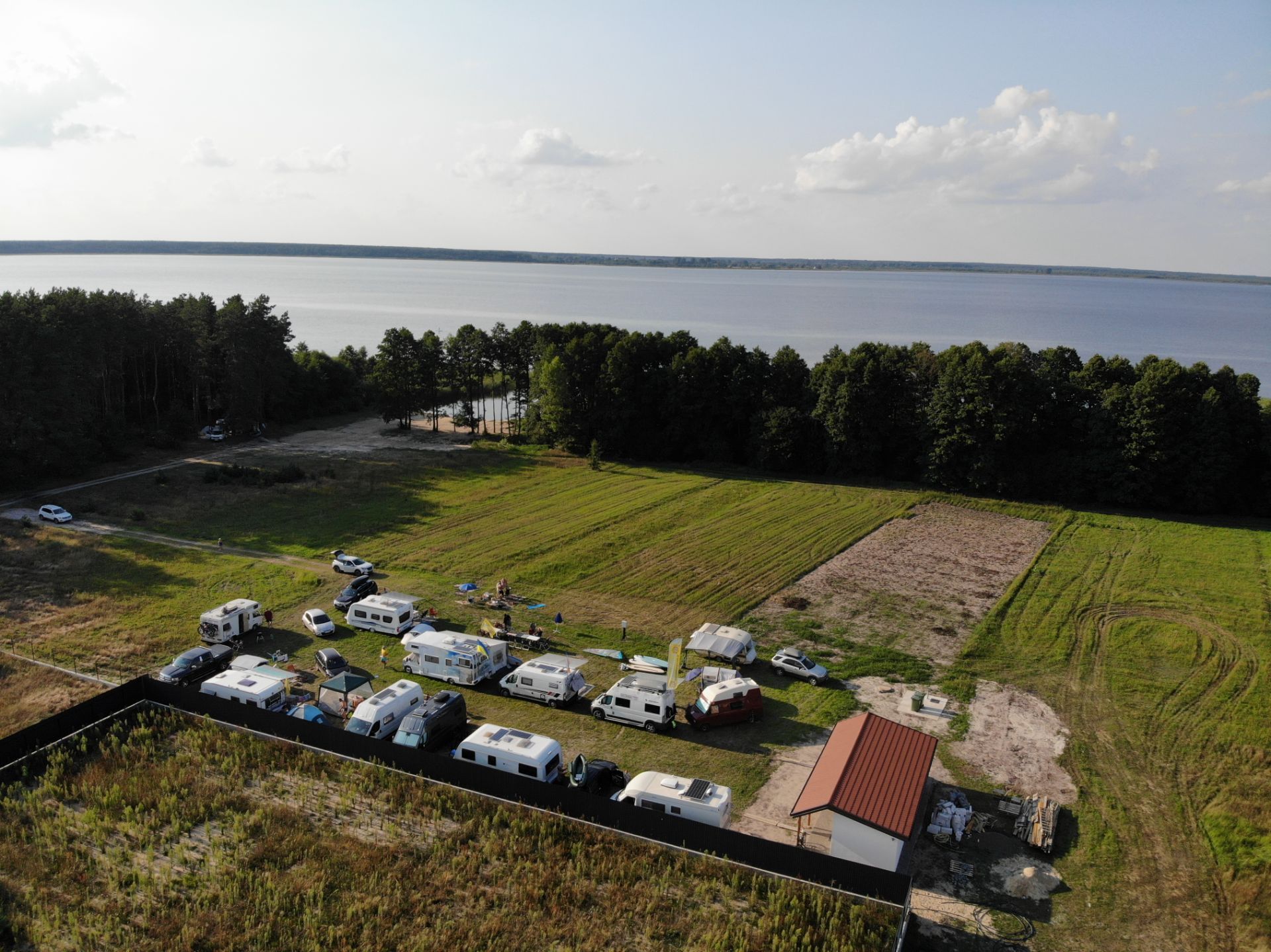 Кемпінг на Шацьких озерах — CaravanCamp біля озера Пулемецьке - Фото №2
